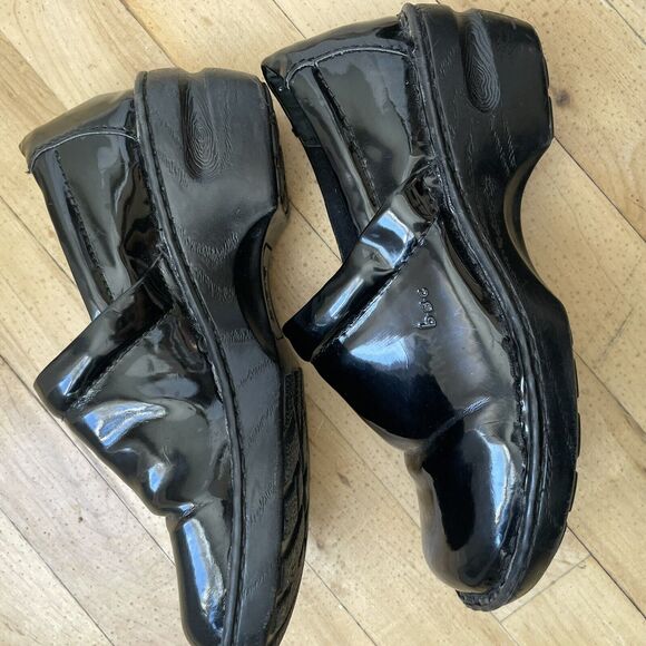 BOC Born Concept BC9632 Women Black Patent Slip On Clog Shoe Size 8 EUC - Picture 9 of 10
